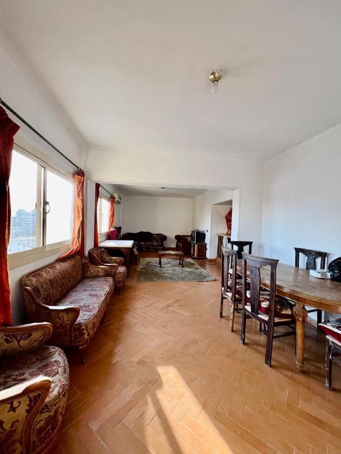 Sunny In Falaki St Near To Tahrer Square Downtown Apartment
